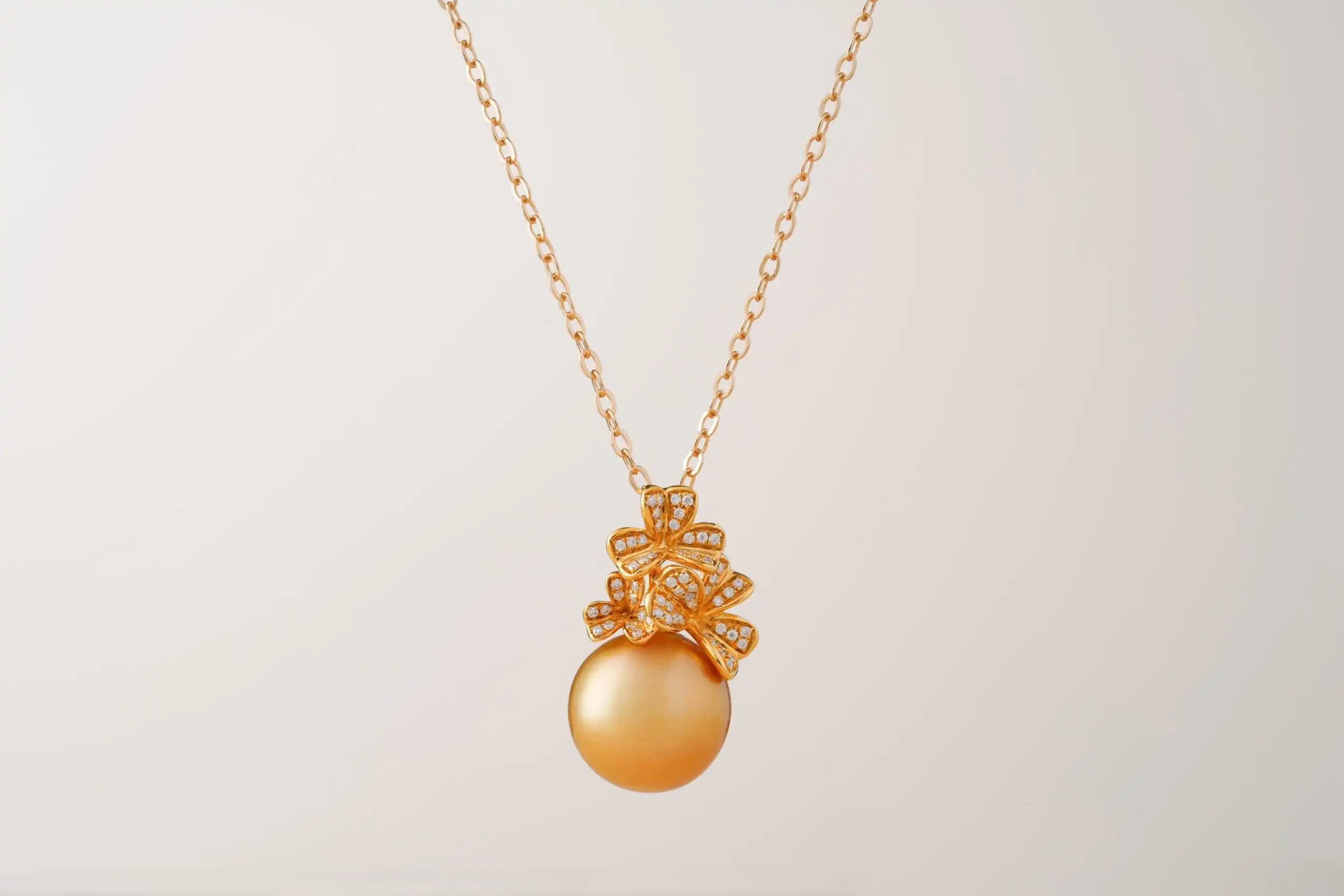 
Flower Pendant Pearl -
Mermaid Jewelry
