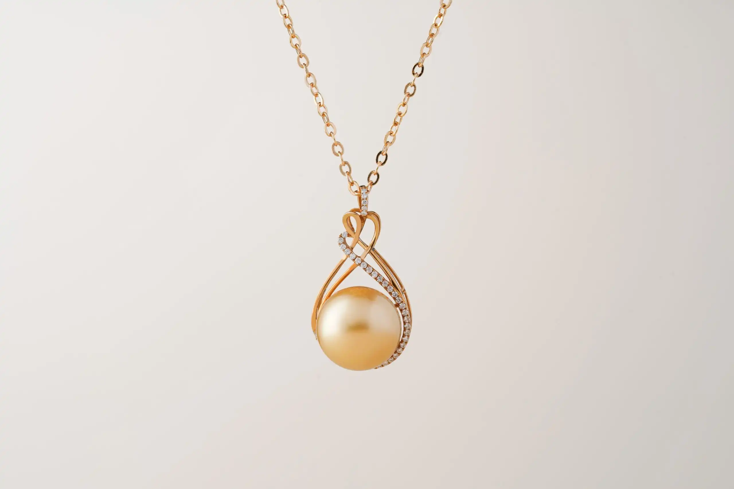 
Infinity Pendant Pearl -
Mermaid Jewelry