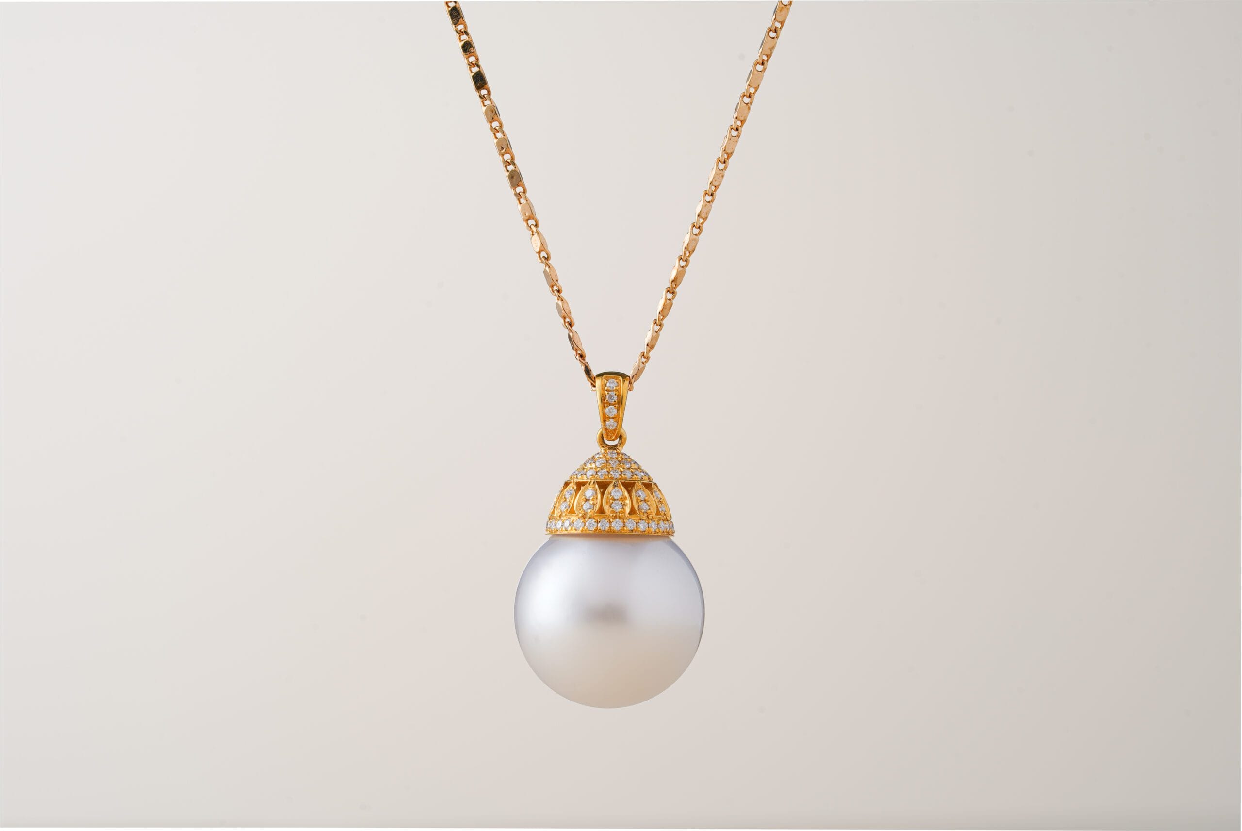 
Bell Pendant Pearl -
Mermaid Jewelry