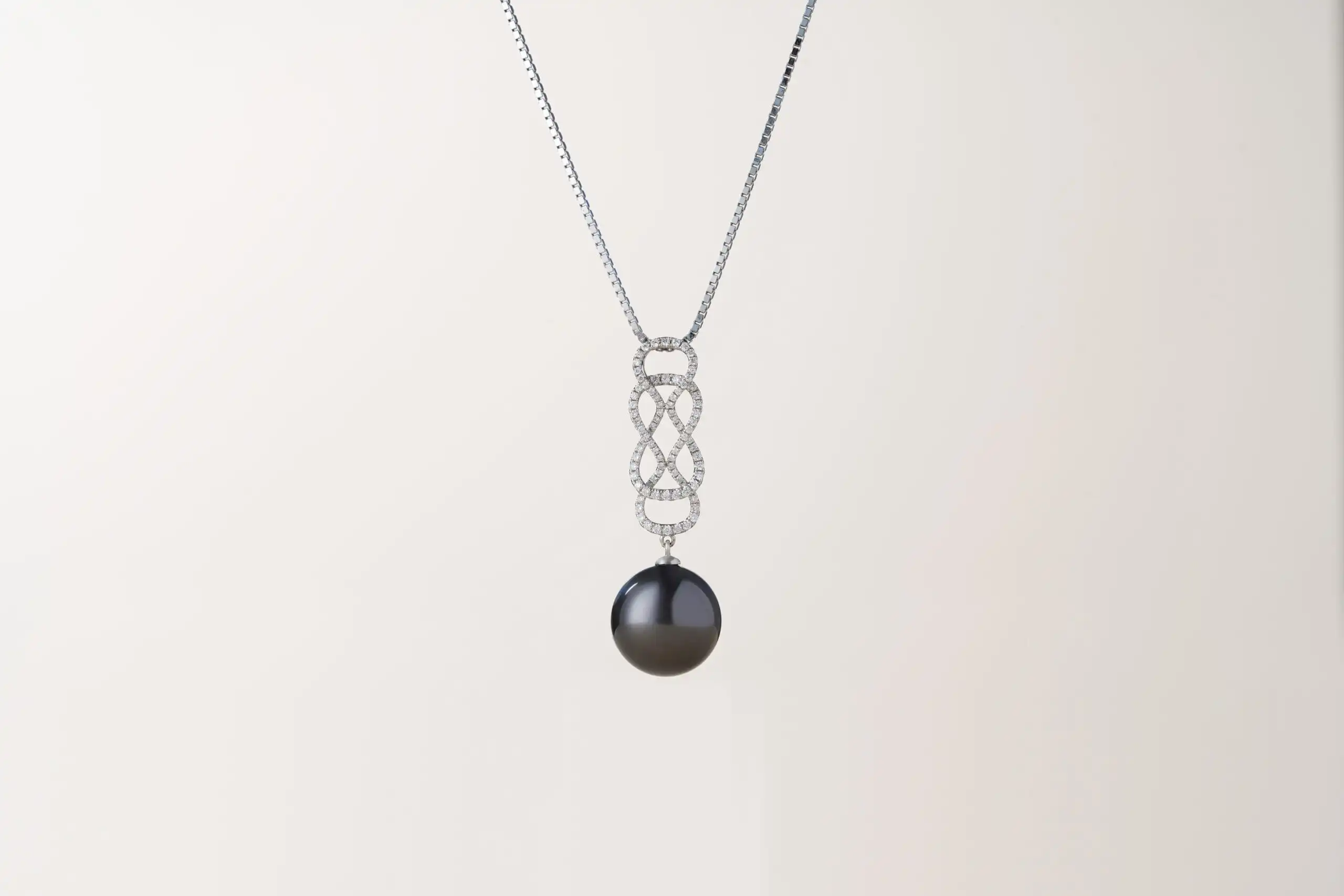 
Luxurious Pendant Pearl -
Mermaid Jewelry