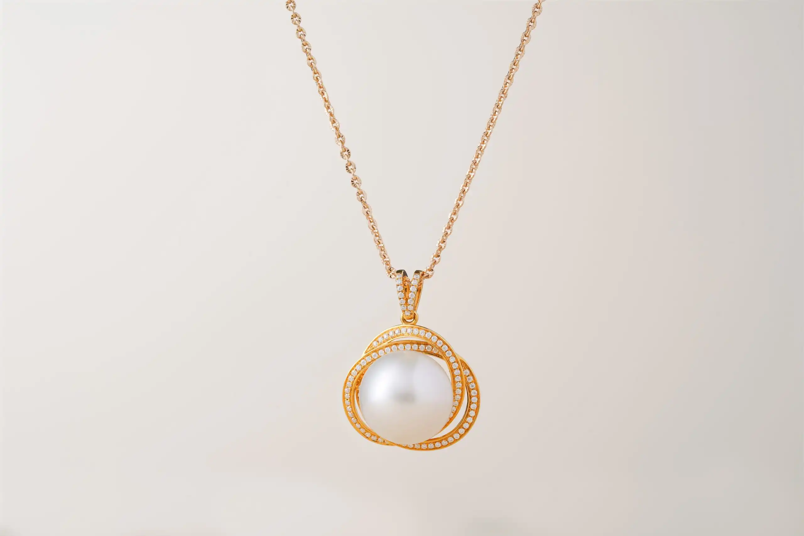 Rose Pendant Pearl