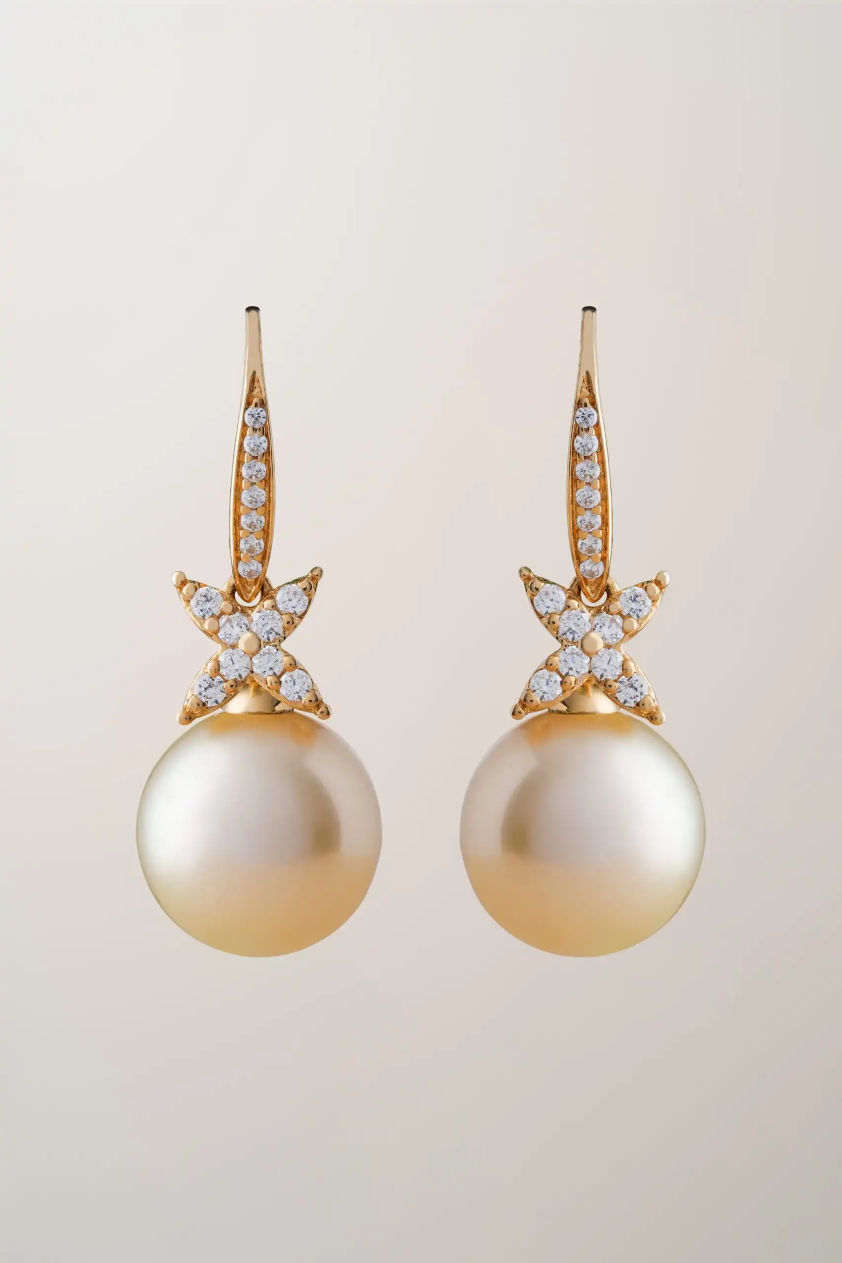 
IX Earring Pearl -
Mermaid Jewelry